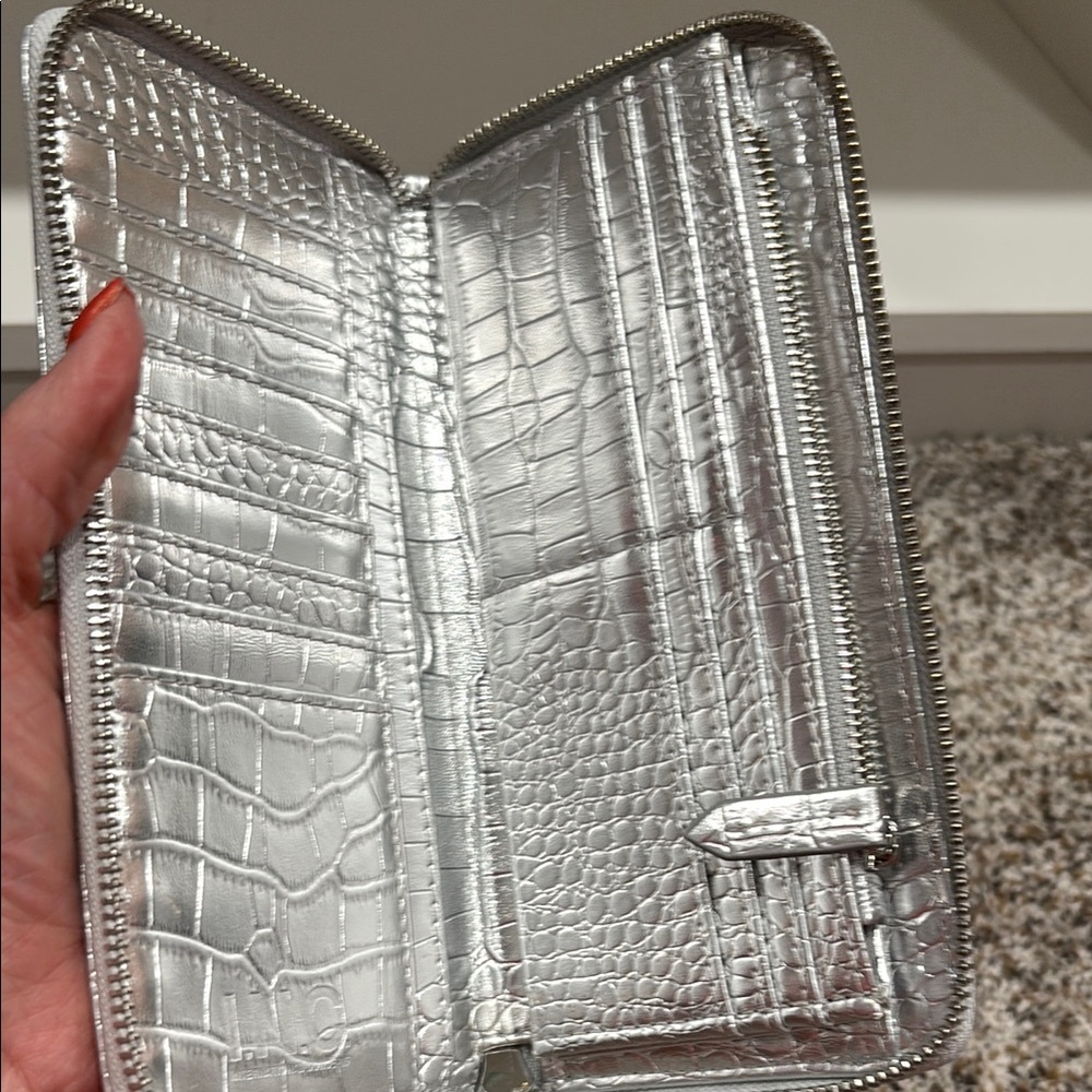 INC International Concepts Silver Croc-Embossed Wallet - Picture 3 of 8